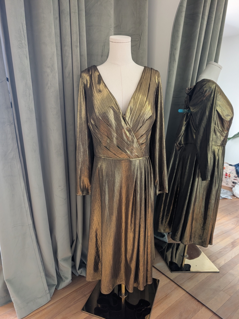 Mac Duggal 18W Metallic Gold Holiday Party Fall Wedding Guest Dress